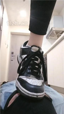 图片[2] - 【美娜格格】运动女神-脏鞋底白袜虐废【完整版】 - 绳艺下载吧