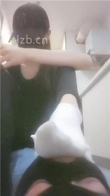 图片[8] - 【美娜格格】运动女神-脏鞋底白袜虐废【完整版】 - 绳艺下载吧